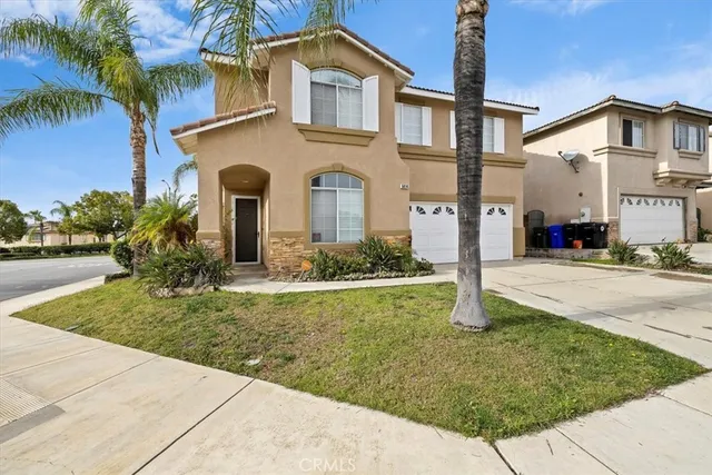 $700,000 | 5814 Pine Valley Drive, Fontana, CA 92336