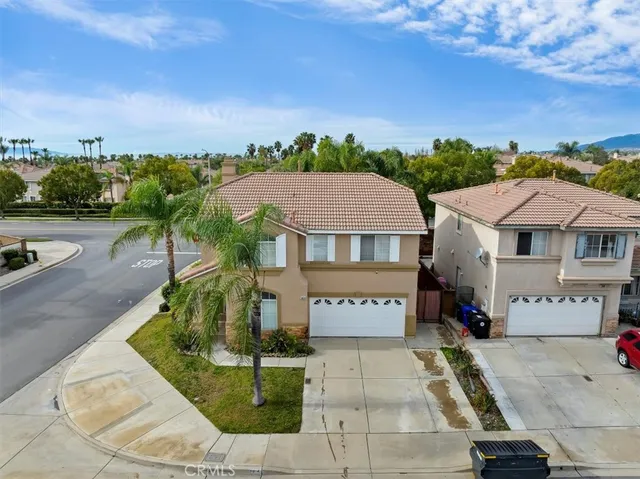 $700,000 | 5814 Pine Valley Drive, Fontana, CA 92336