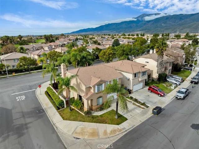 $700,000 | 5814 Pine Valley Drive, Fontana, CA 92336