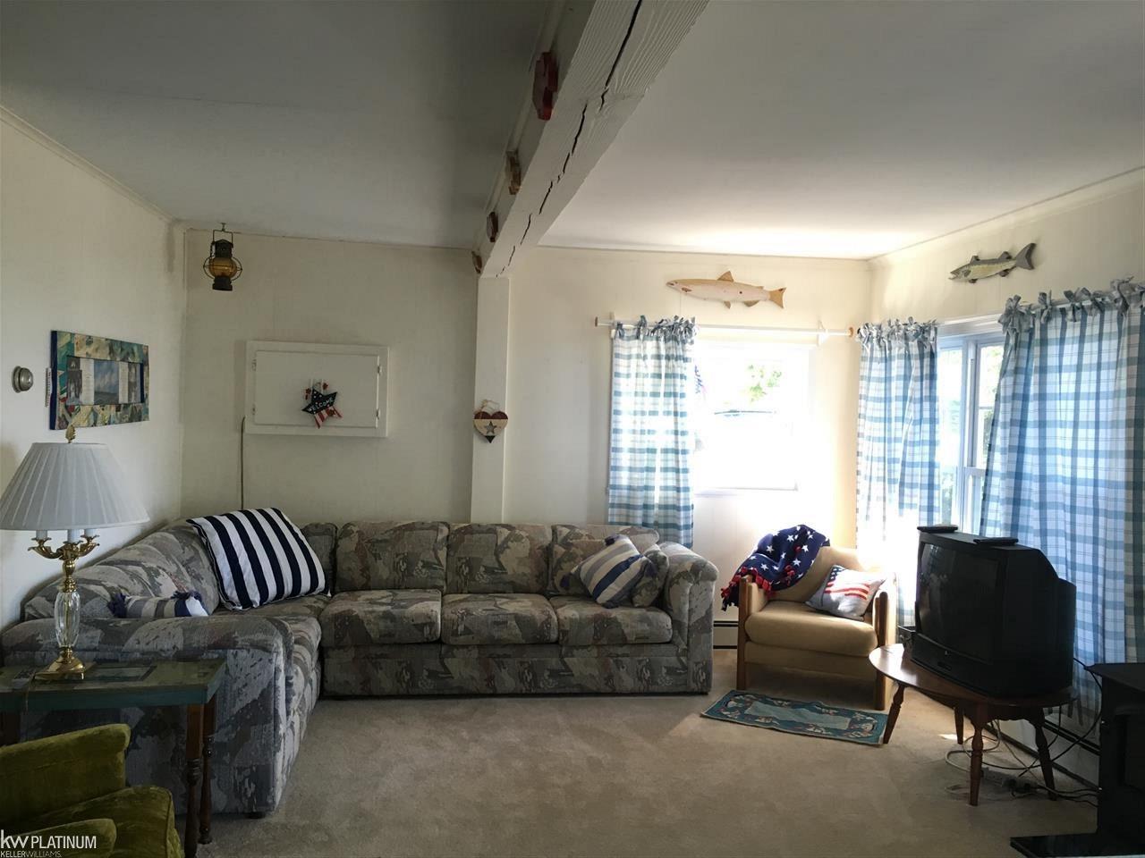 7528 Aspen Road Lexington, MI 48450 - Photo 3 of 10 31301746-2.JPG
