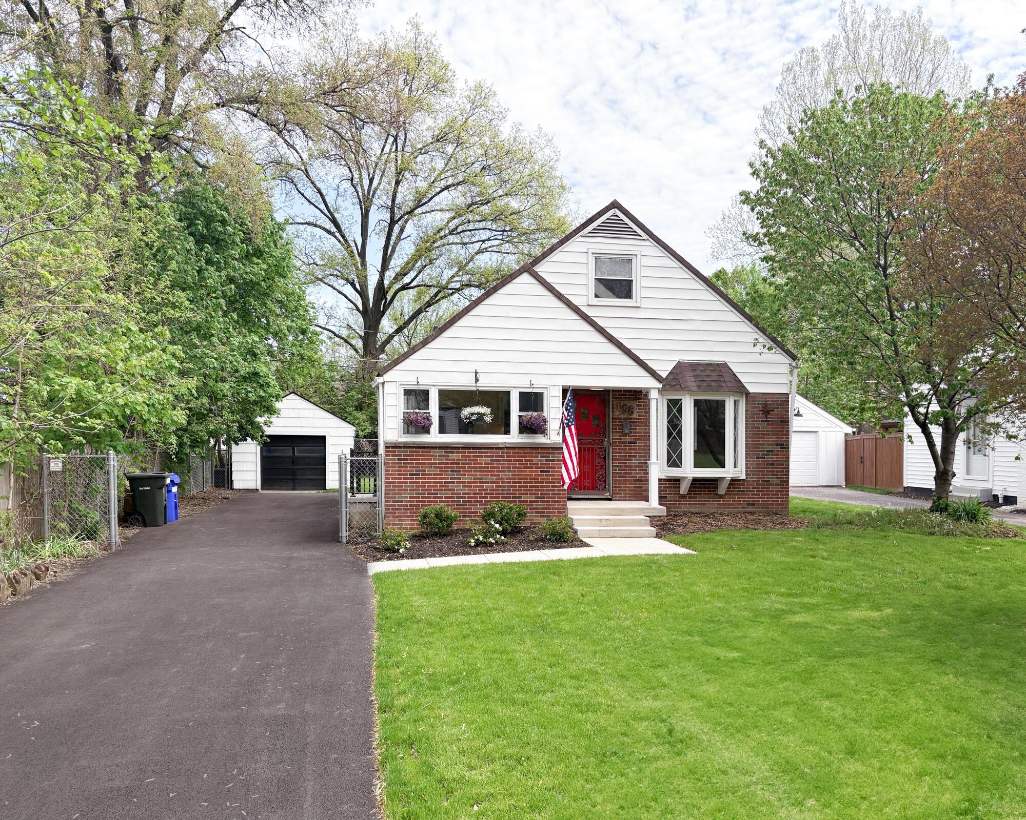 158 Lowell Road Columbus, OH 43209 - Photo 2 of 39 1_exterior2