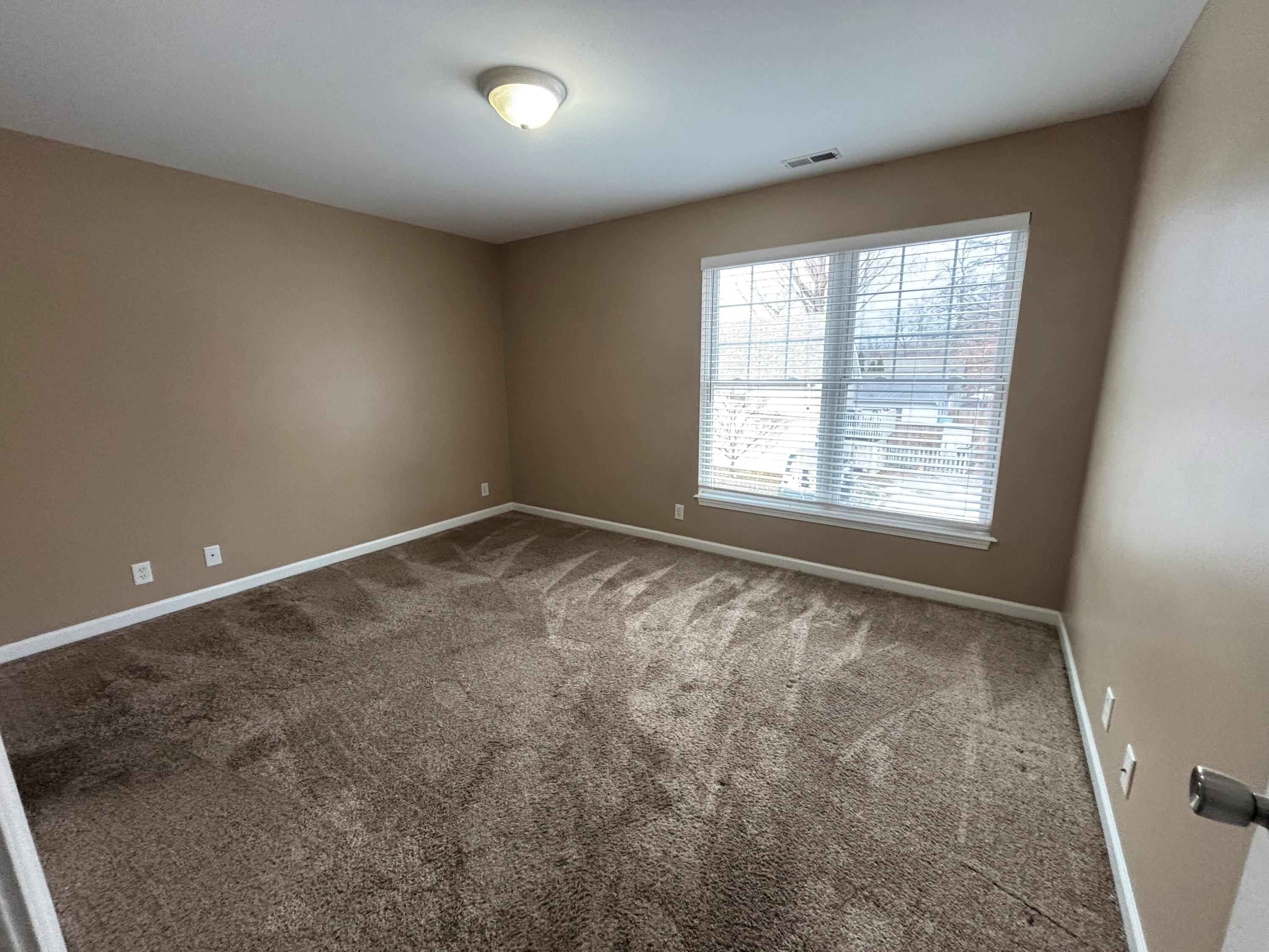 1302 Bobolink Road Valparaiso, IN 46383 - Photo 11 of 15 3000x2250