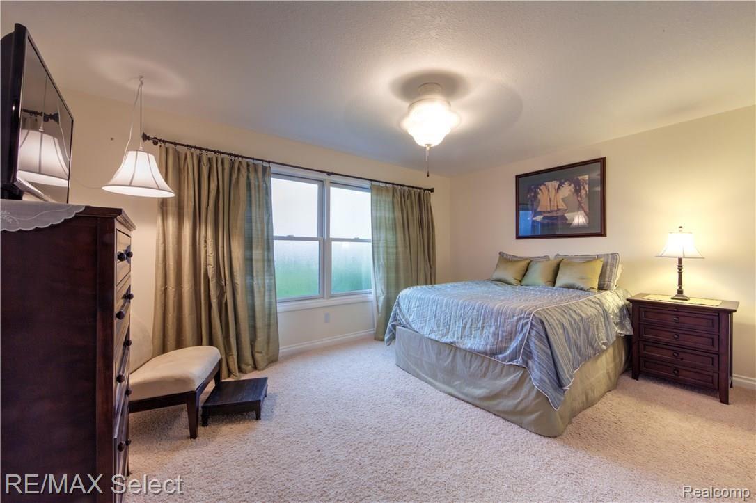 9074 Copper Ridge Drive Davison, MI 48423 - Photo 19 of 26 19-Golfview_Bed Room.jpg