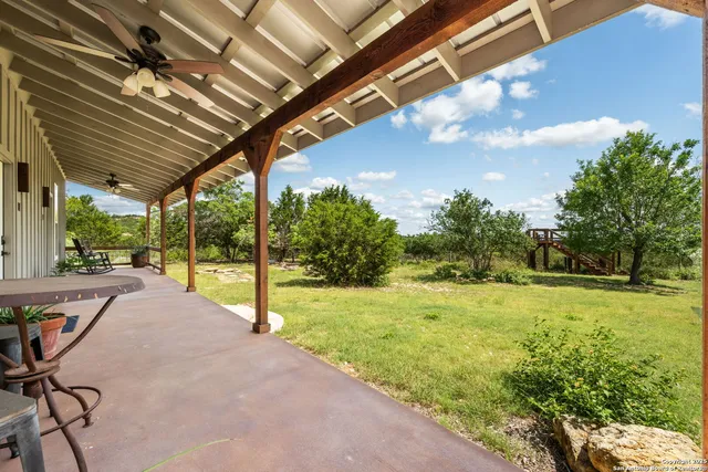 $895,000 | 105 Valley View Trail, Comfort, TX 78013