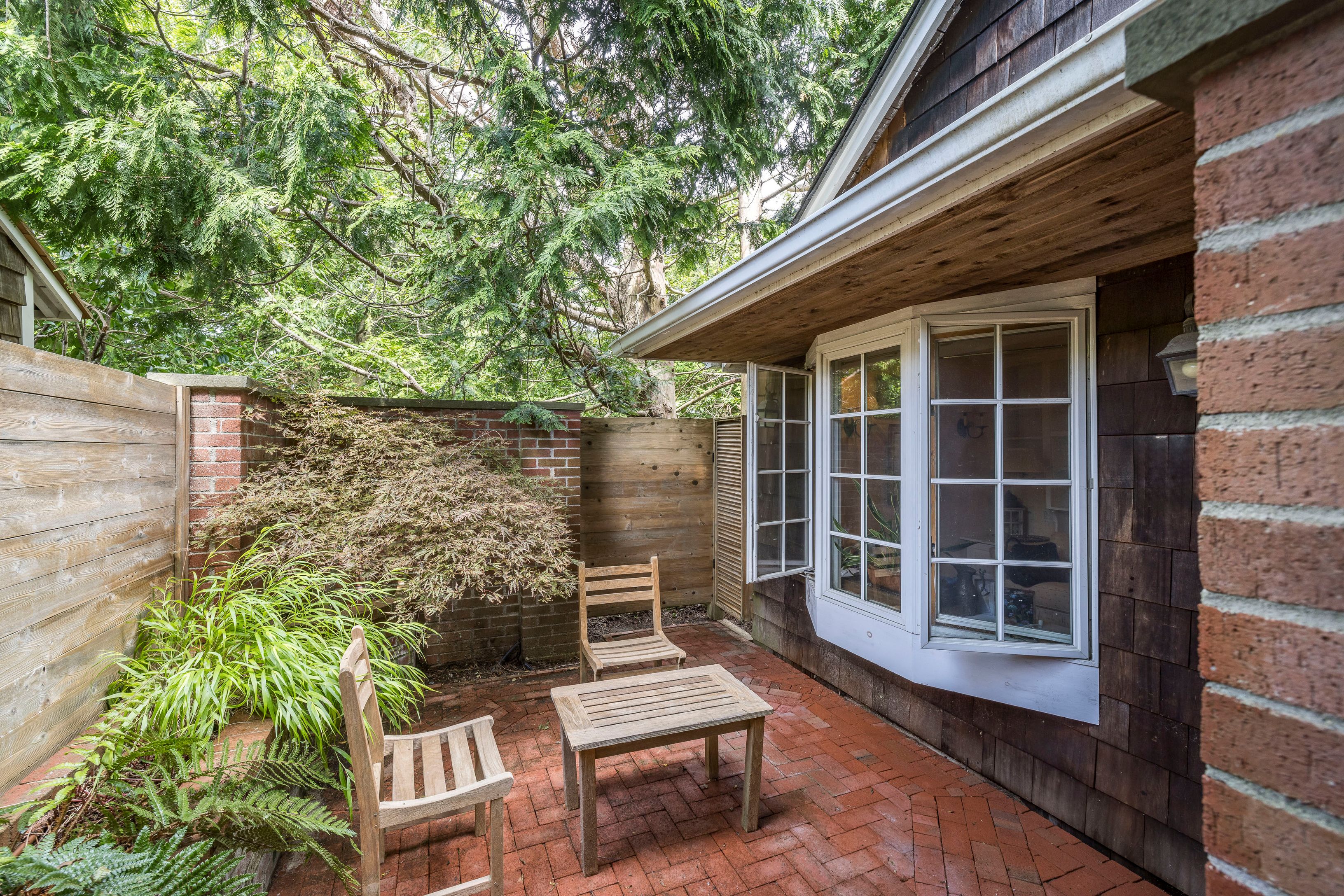 26 Cooper Lane East Hampton, NY 11937 - Photo 13 of 15