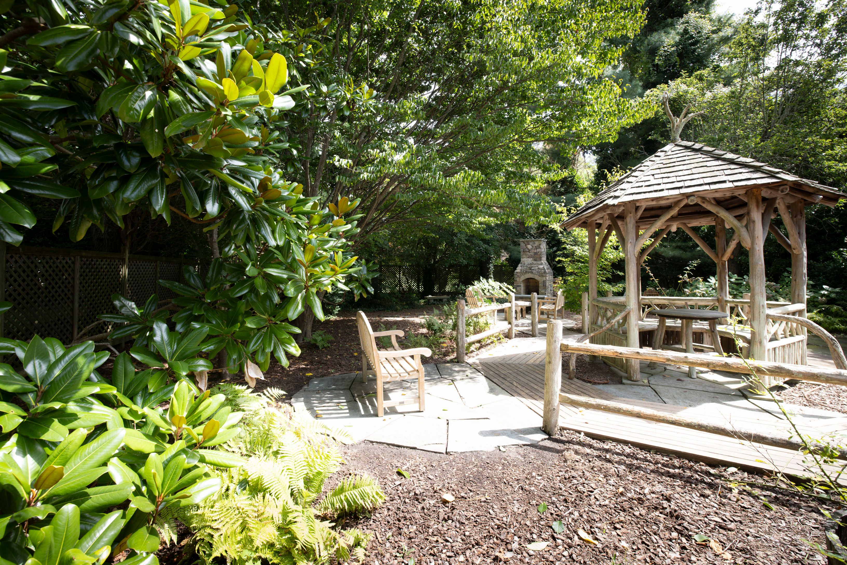 26 Cooper Lane East Hampton, NY 11937 - Photo 4 of 15