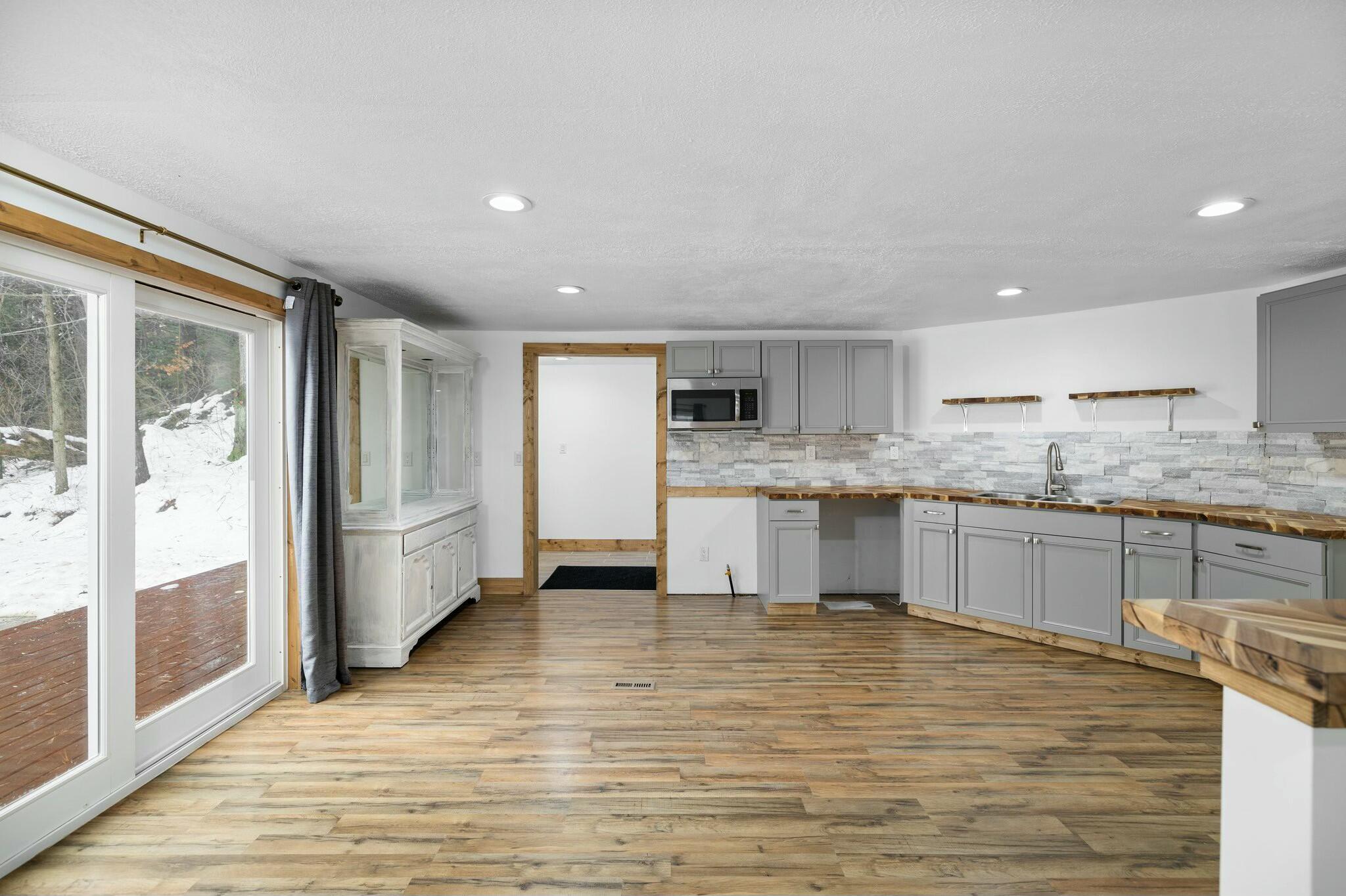 85 Snow Ridge Lane Gaylord, MI 49735 - Photo 4 of 41 Gallery Image 4