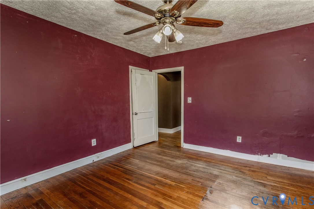 121 Lakeside Drive Colonial Heights, VA 23834 - Photo 11 of 28 a view of an empty room