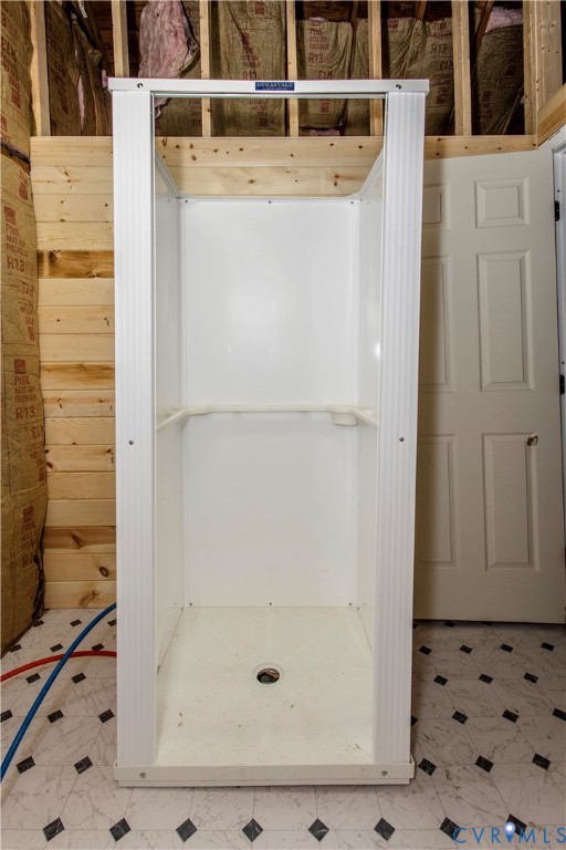 121 Lakeside Drive Colonial Heights, VA 23834 - Photo 22 of 28 a bathroom with a shower