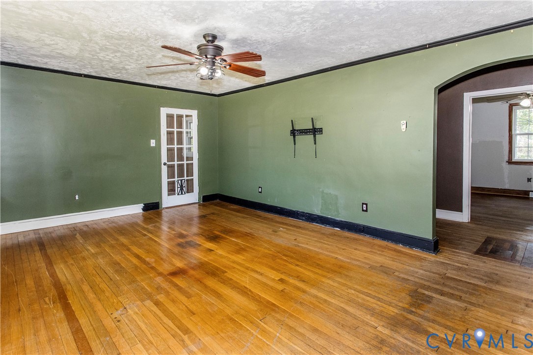 121 Lakeside Drive Colonial Heights, VA 23834 - Photo 7 of 28 a view of a room with a ceiling fan and hardwood floor