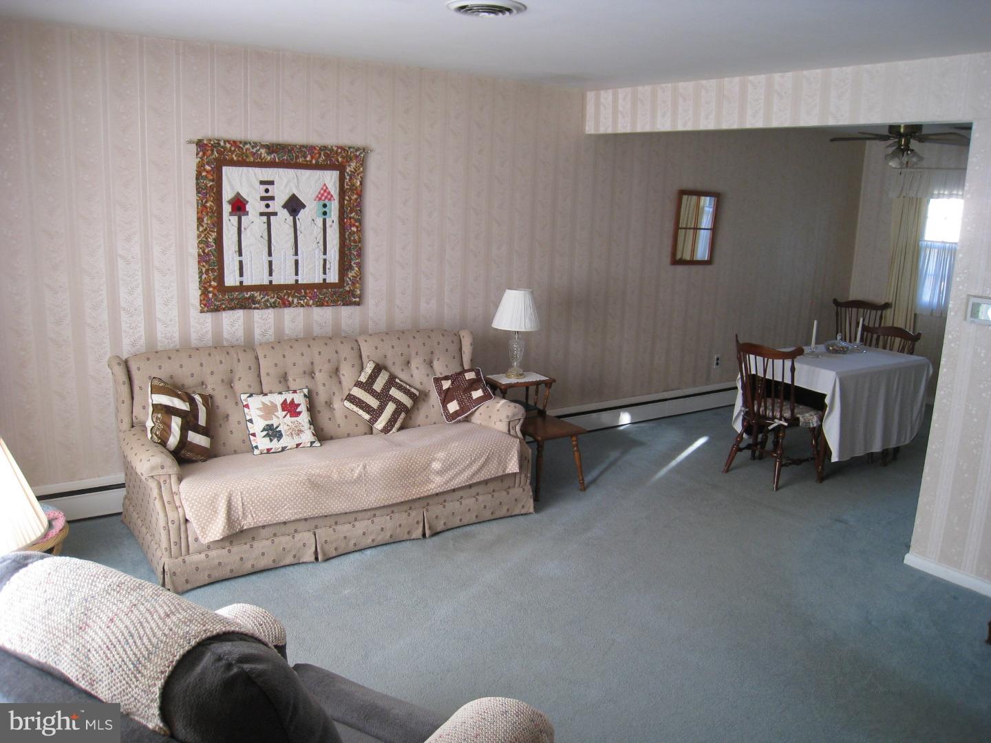 23 Evergreen Road Stratford, NJ 08084 - Photo 4 of 23