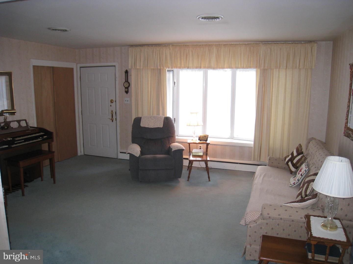 23 Evergreen Road Stratford, NJ 08084 - Photo 6 of 23