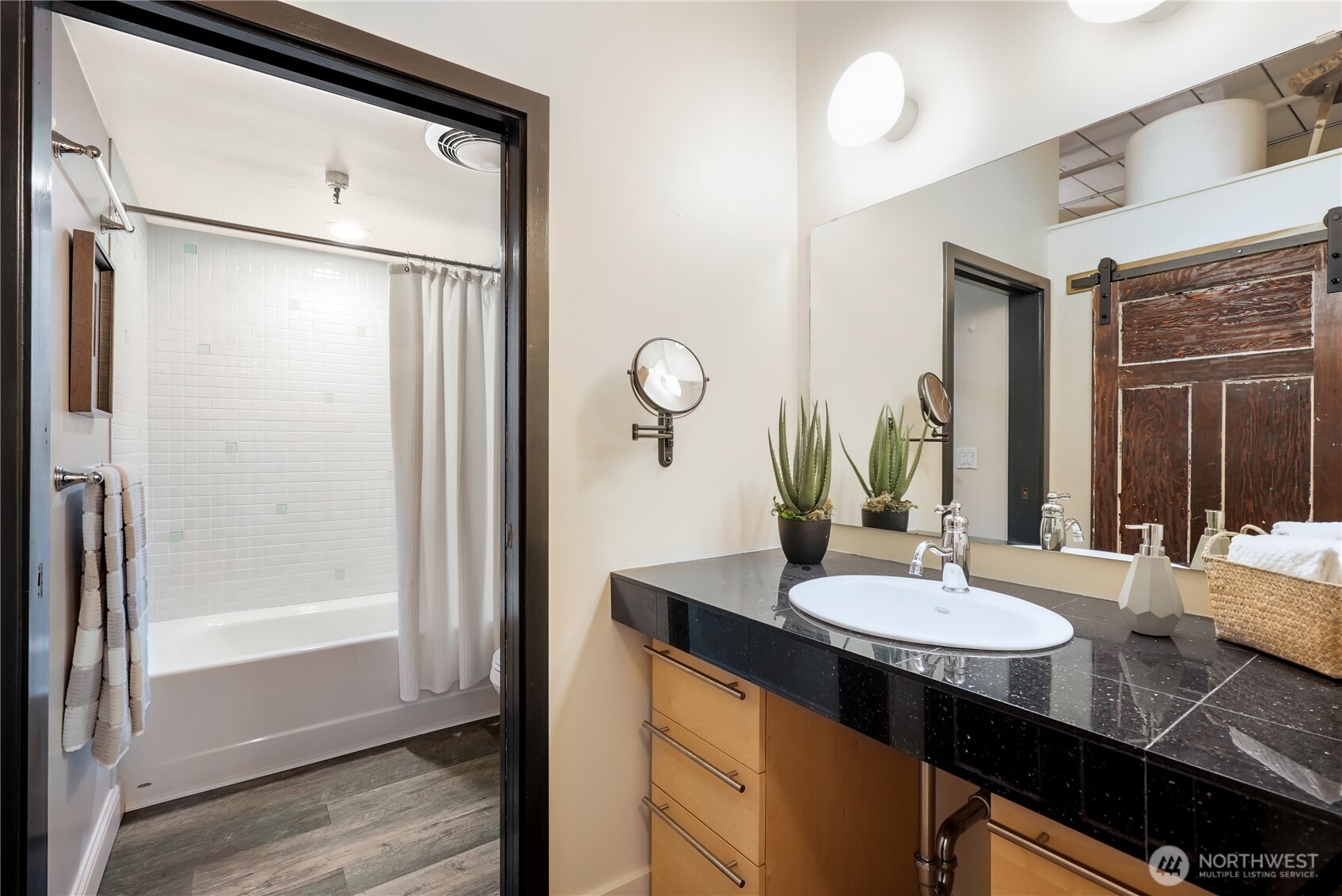 1507 Western Avenue, Unit R102 Seattle, WA 98101 - Photo 10 of 26