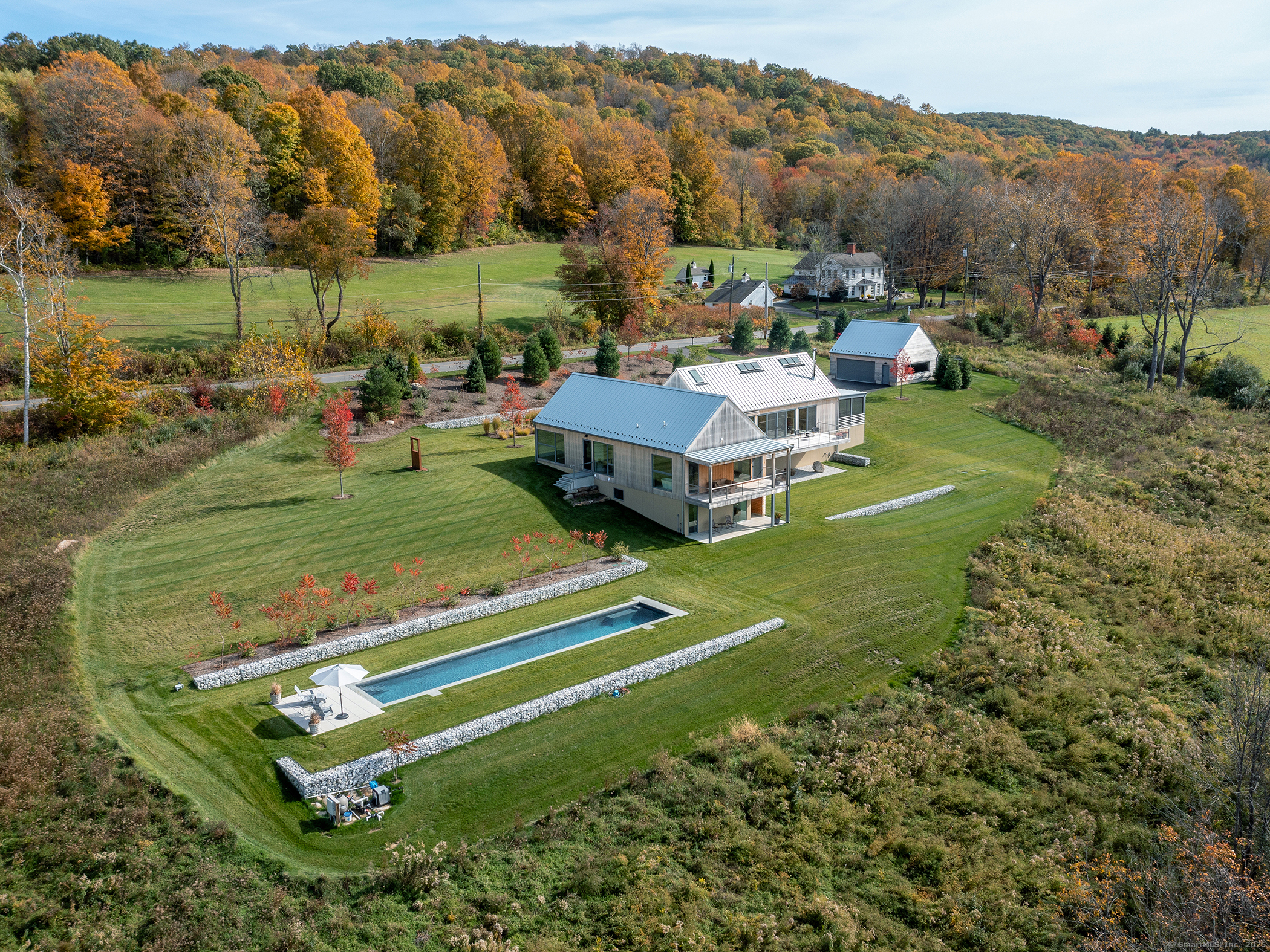 a view of a house with a big yard