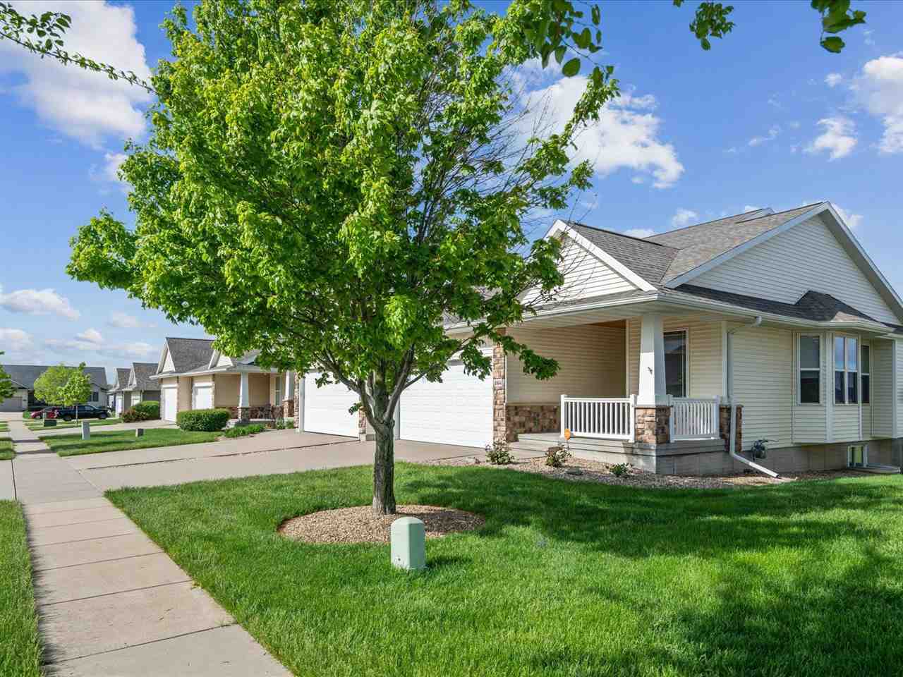 164 Ridge View Drive Fairfax, IA 52228 - Photo 2 of 35 Gallery Image 2