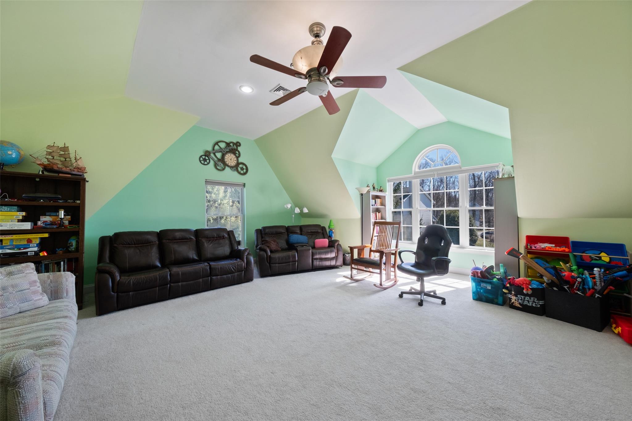 15 Bobrick Road Poughkeepsie, NY 12601 - Photo 22 of 36 Large bedroom used as a bonus room