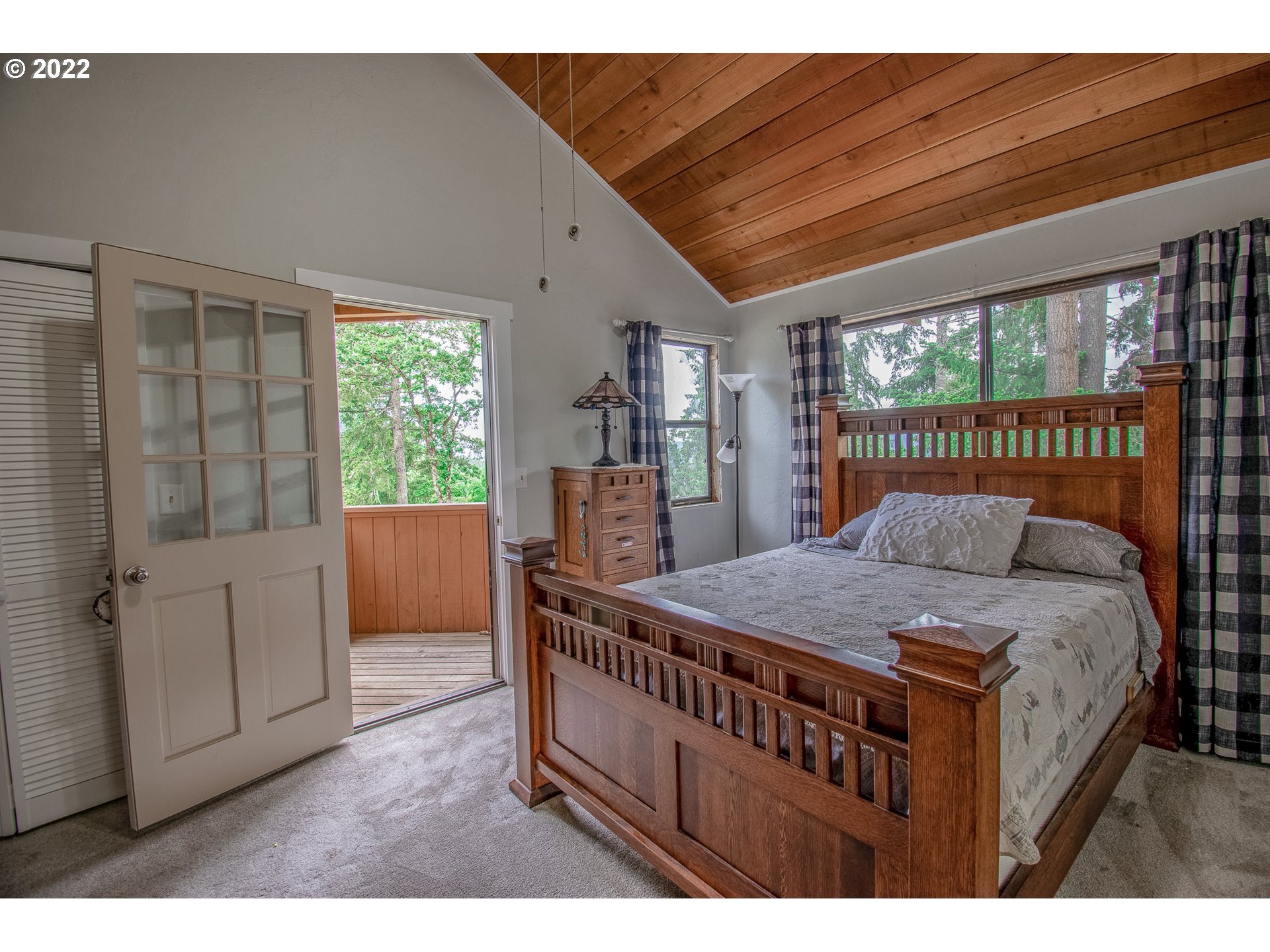 864 South 73rd Street Springfield, OR 97478 - Photo 20 of 30 a bedroom with a bed window and a dresser