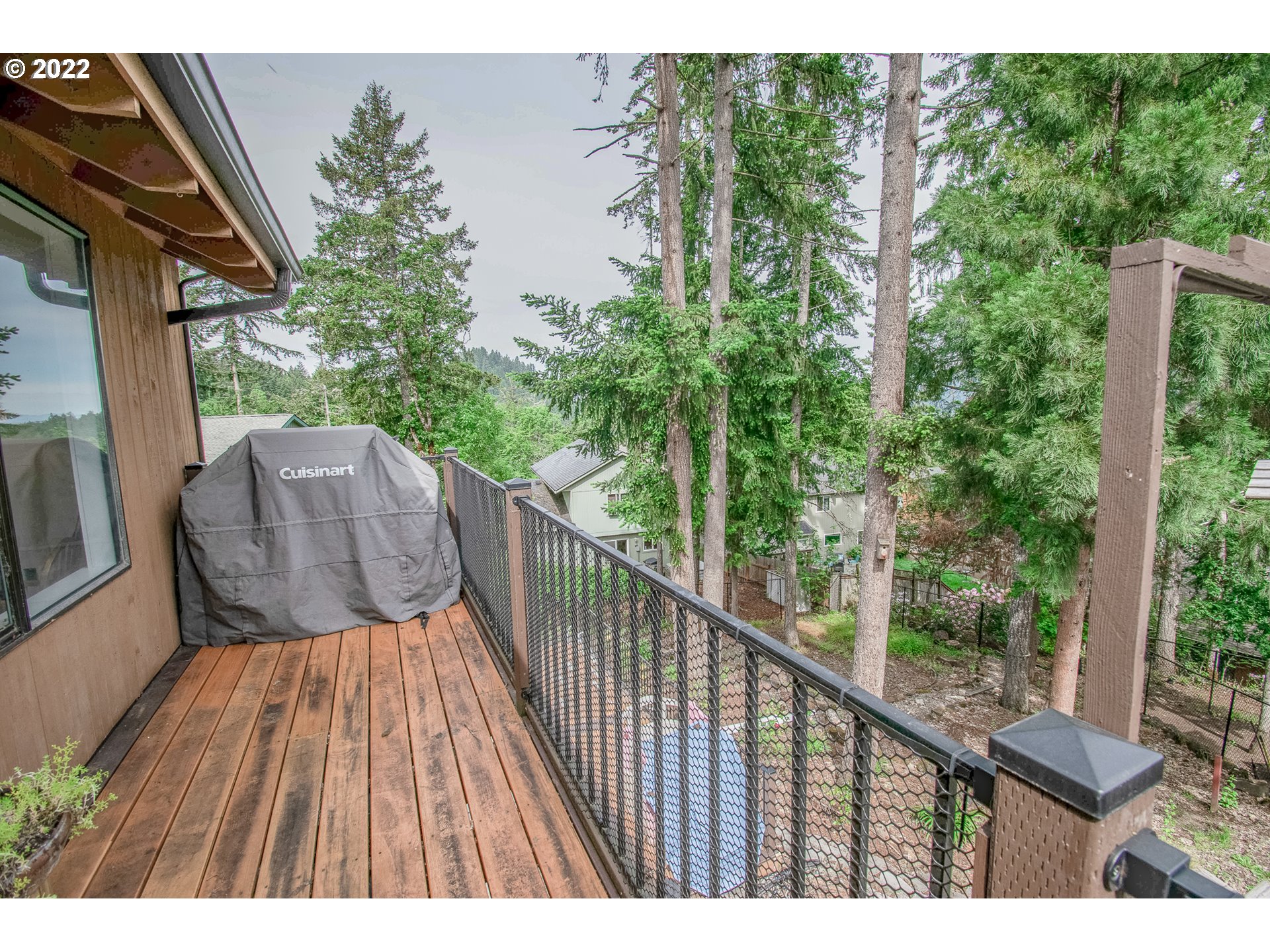 864 South 73rd Street Springfield, OR 97478 - Photo 10 of 30 a view of balcony with furniture