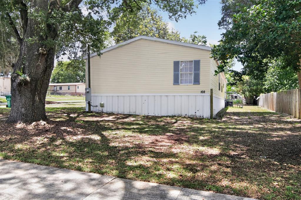 102 3rd Street Lady Lake, FL 32159 - Photo 5 of 30