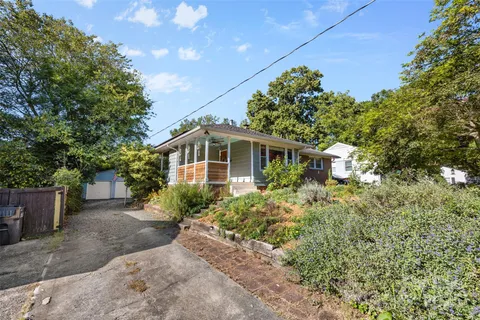 a view of a lake with houses