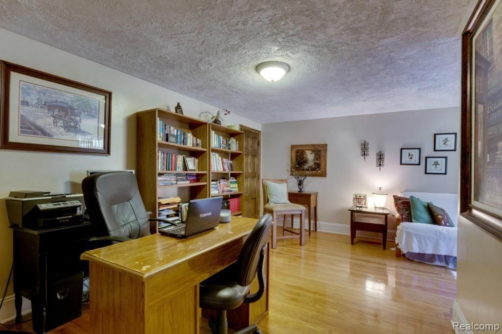 19370 Stratford Road Detroit, MI 48221 - Photo 18 of 24