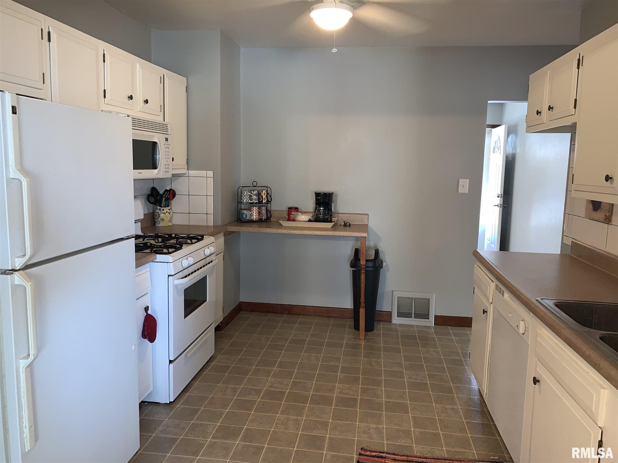 2537 South 4th Street Springfield, IL 62703 - Photo 8 of 17