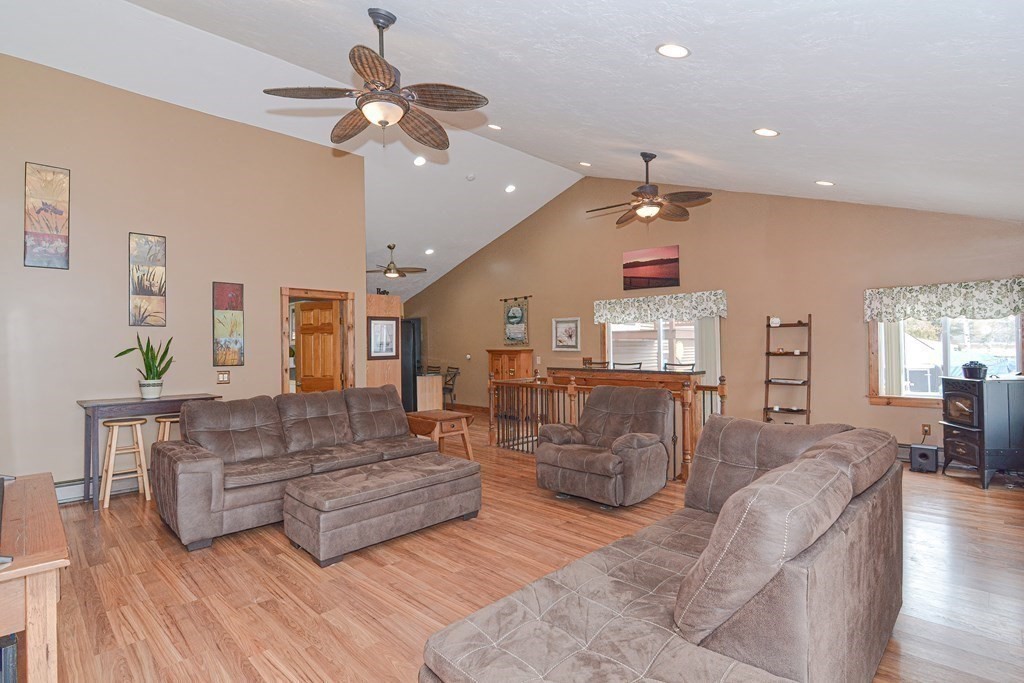 32 Allen Road Brookfield, MA 01506 - Photo 4 of 40