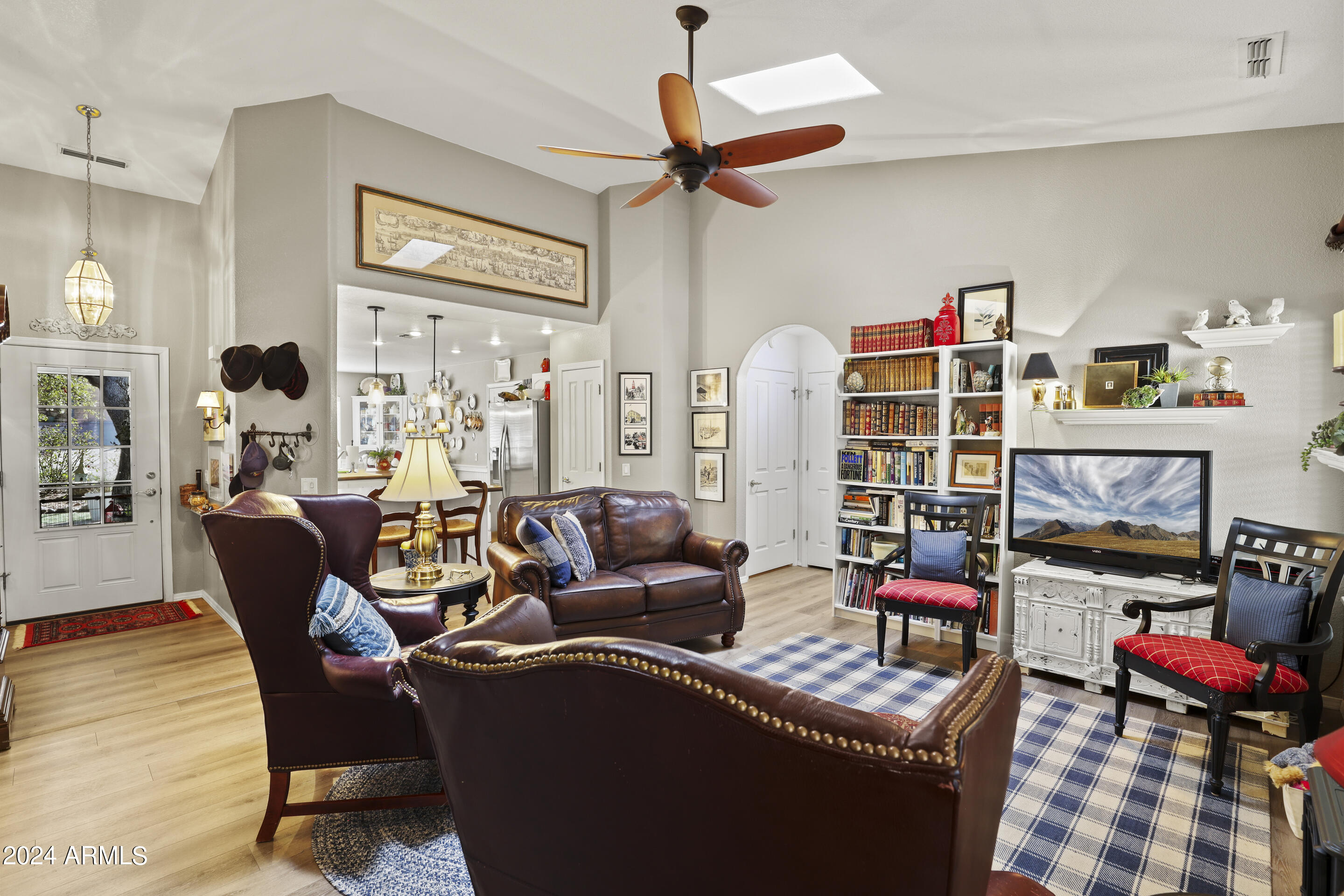 Living Room (2)