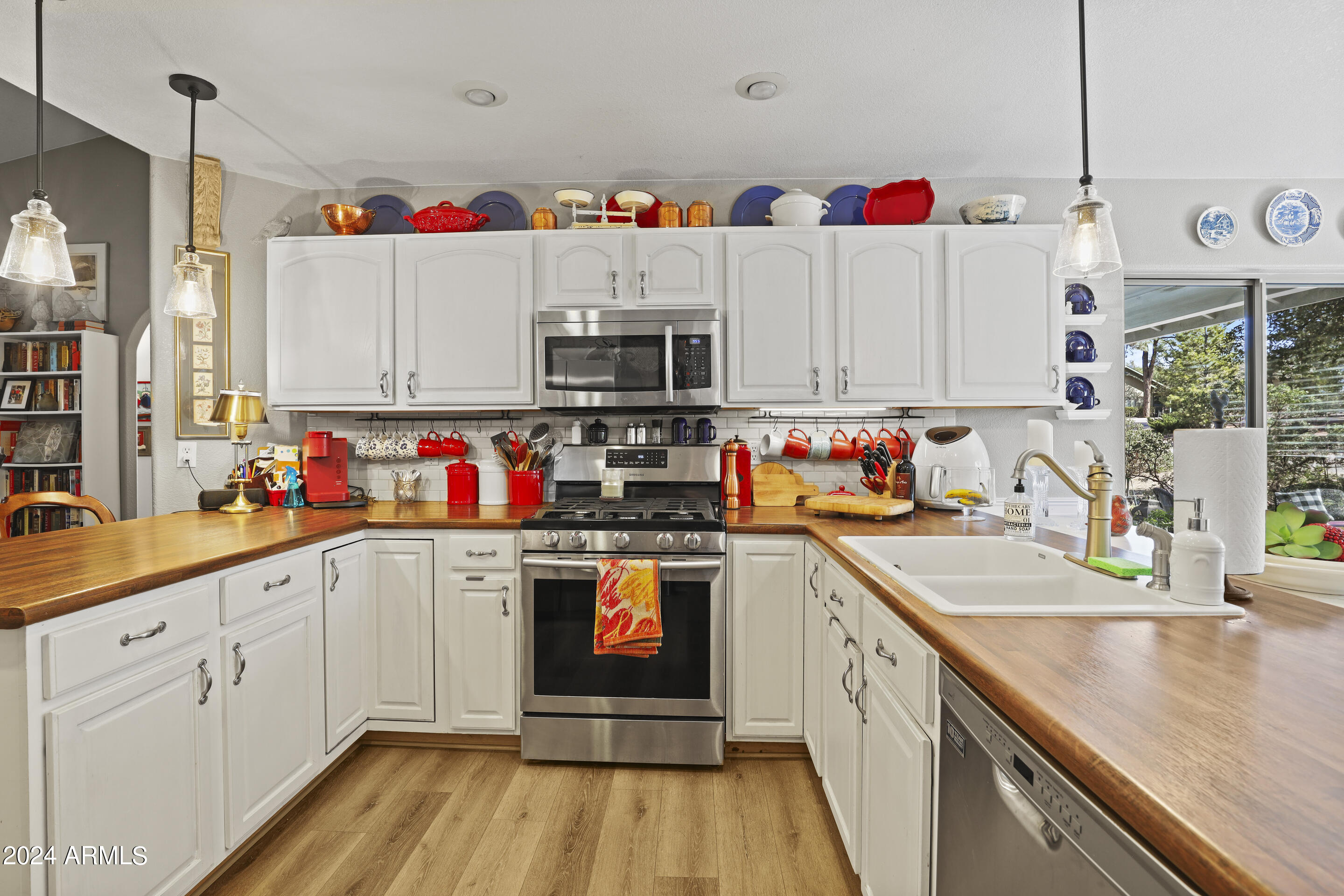 Kitchen (2)