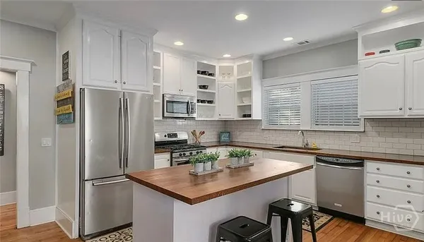 $2,900 | 1507 East 51st Street, Savannah, GA 31404