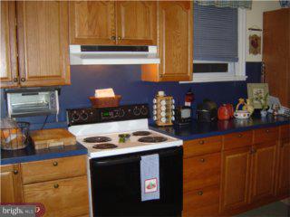 1528 Ashton Road Havertown, PA 19083 - Photo 5 of 6 Gallery Image 5