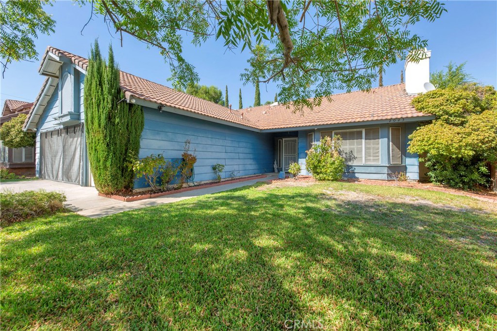 2023 East Ave R12, Palmdale, CA 93550 Compass