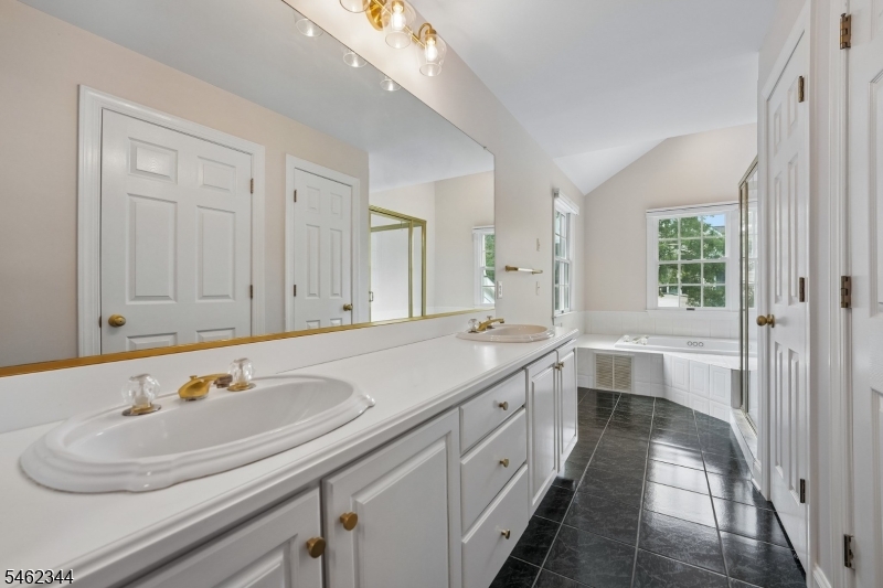 4 Meadowbrook Club Road Far Hills, NJ 07931 - Photo 8 of 12 Gallery Image 8