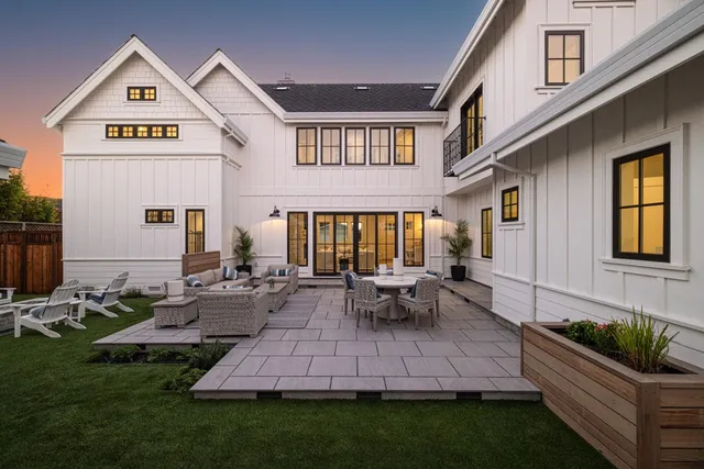 a view of outdoor space yard deck and patio