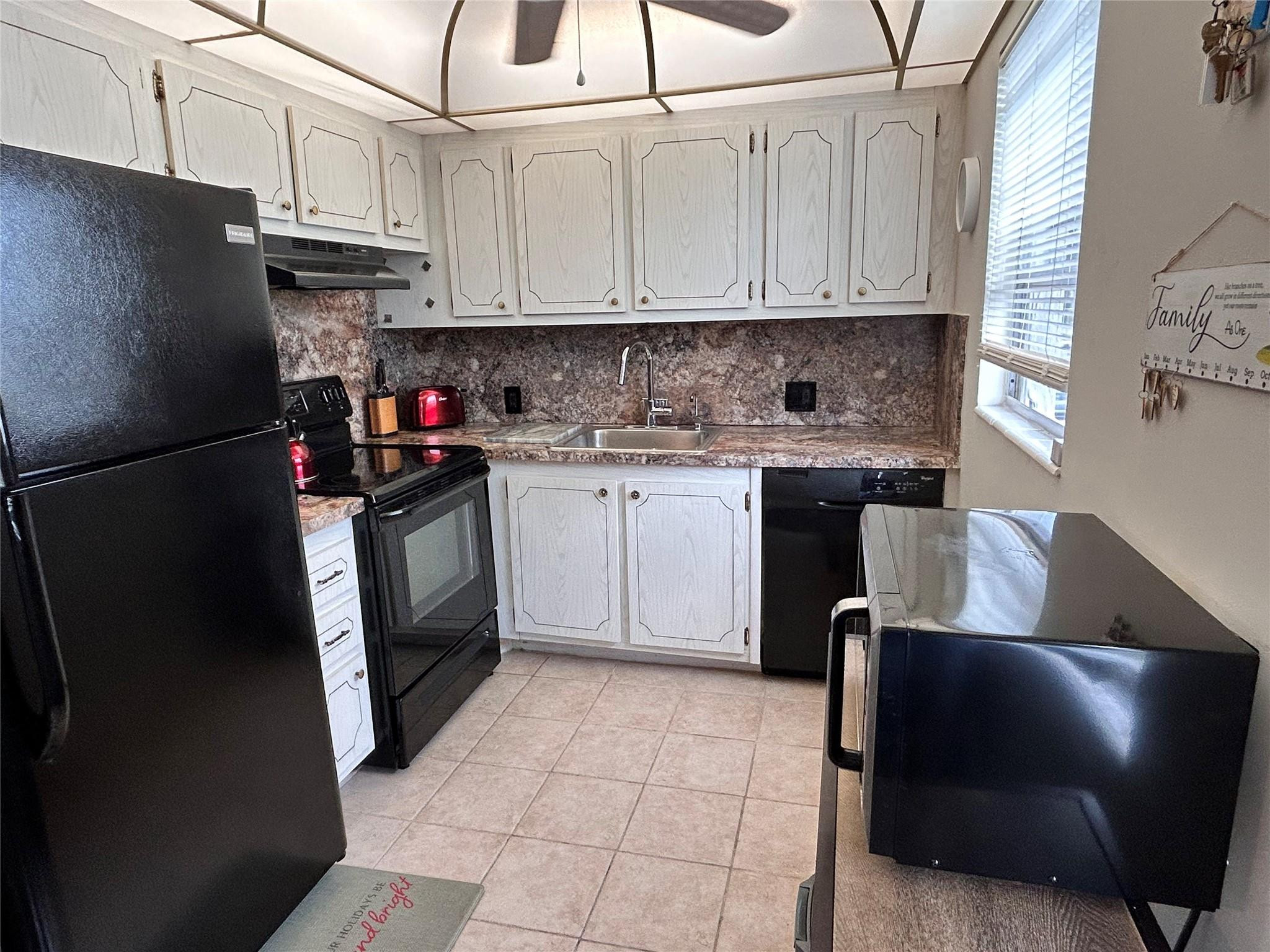 210 Fanshaw East, Unit 210 Boca Raton, FL 33434 - Photo 16 of 62 Photo 16