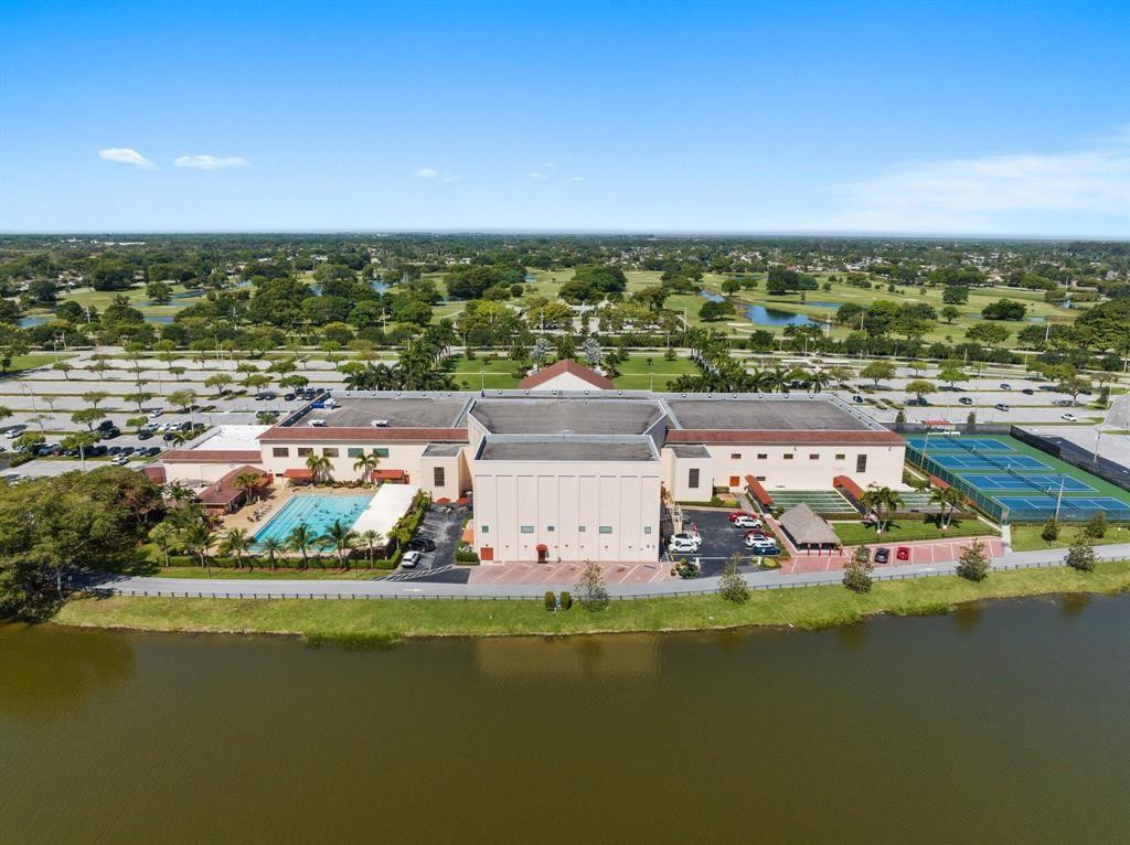 210 Fanshaw East, Unit 210 Boca Raton, FL 33434 - Photo 55 of 62 Never a dull moment