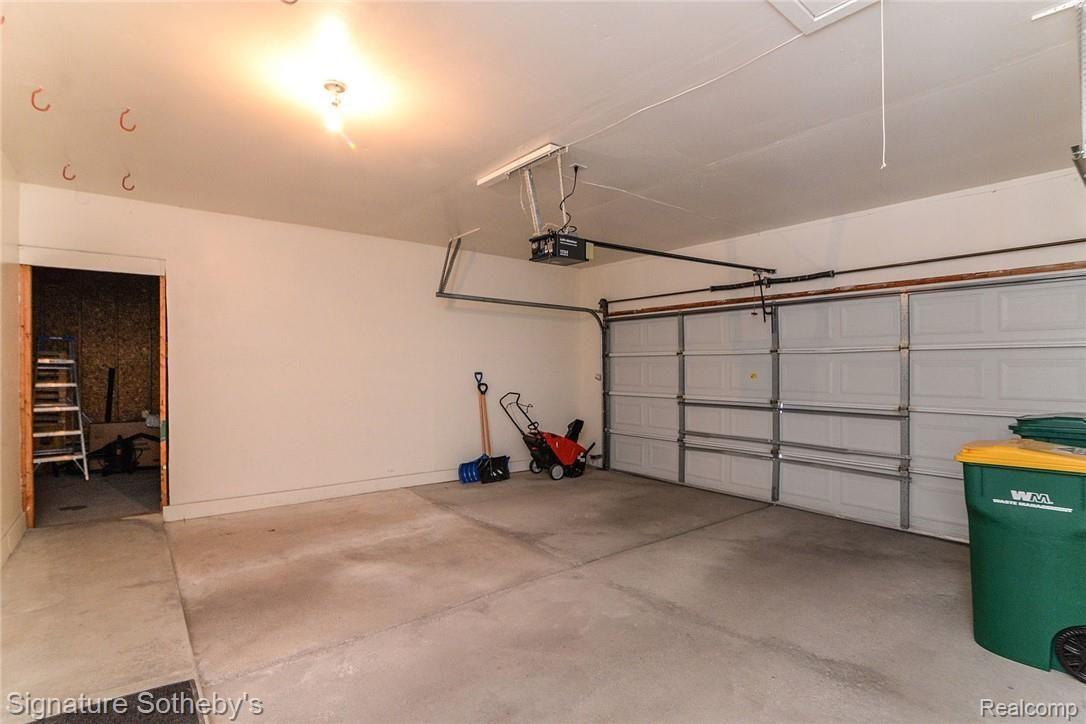 24836 Jamestowne Road Novi, MI 48375 - Photo 39 of 51 38.jpg