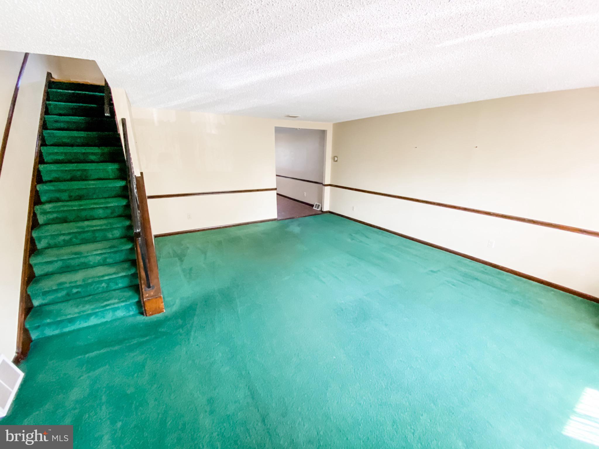 12602 Knights Road Philadelphia, PA 19154 - Photo 2 of 29 Gallery Image 2