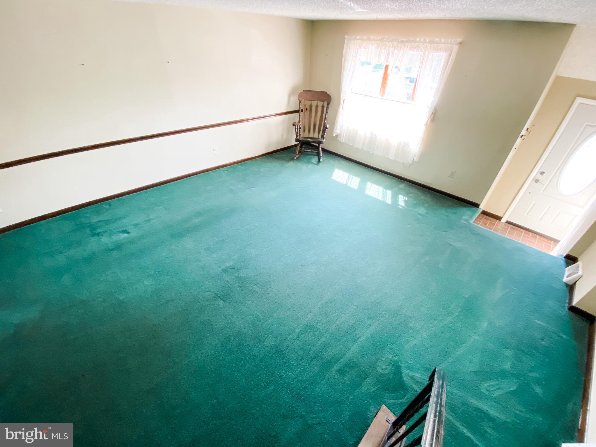 12602 Knights Road Philadelphia, PA 19154 - Photo 5 of 29 Gallery Image 5