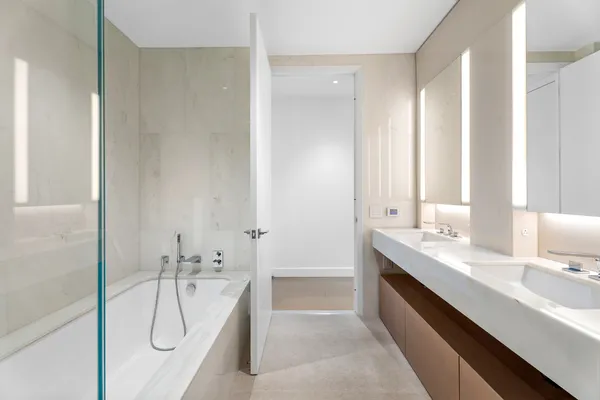 $17,900 | 15 Hudson Yards, Unit 38C | Hudson Yards