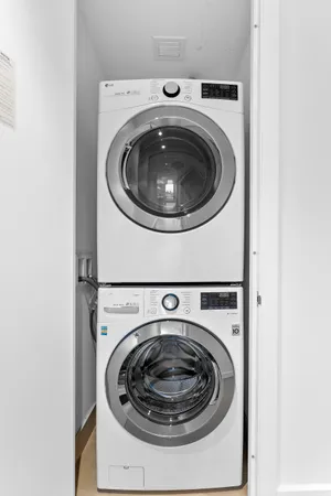 $17,900 | 15 Hudson Yards, Unit 38C | Hudson Yards