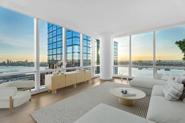 $17,900 | 15 Hudson Yards, Unit 38C | Hudson Yards
