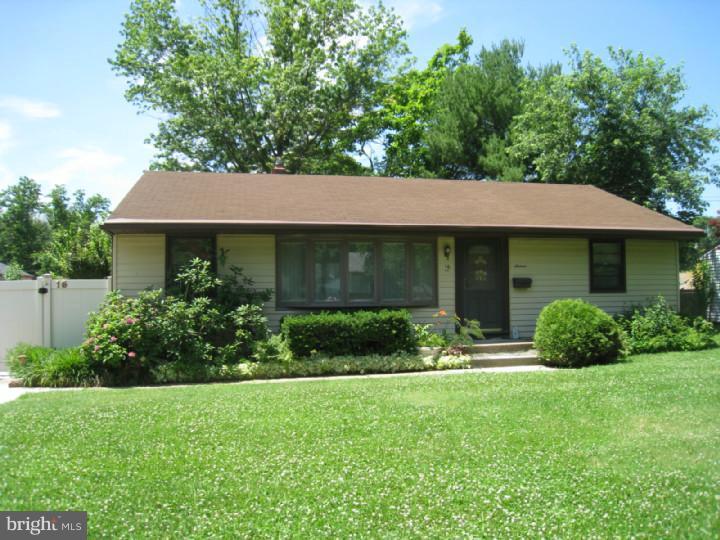 16 Warwick Road Stratford, NJ 08084 - Photo 2 of 16