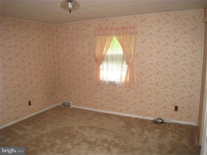 16 Warwick Road Stratford, NJ 08084 - Photo 12 of 16
