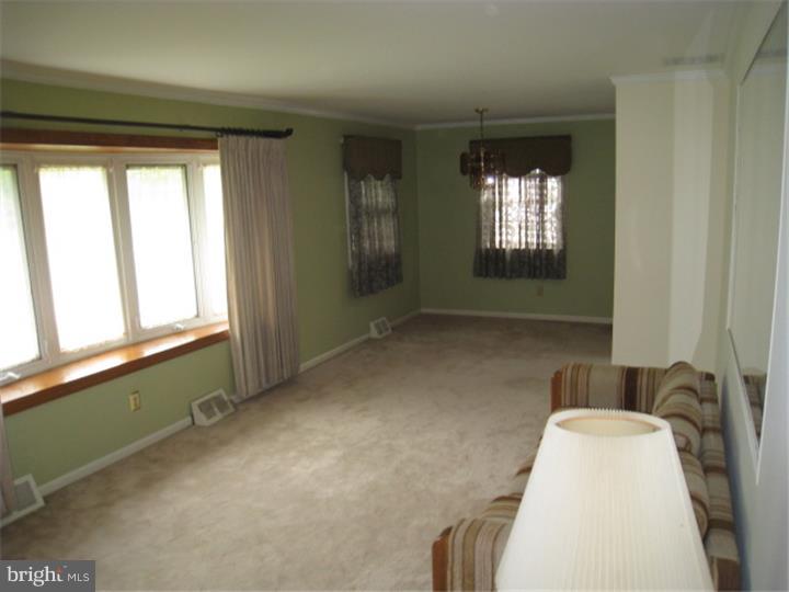 16 Warwick Road Stratford, NJ 08084 - Photo 4 of 16