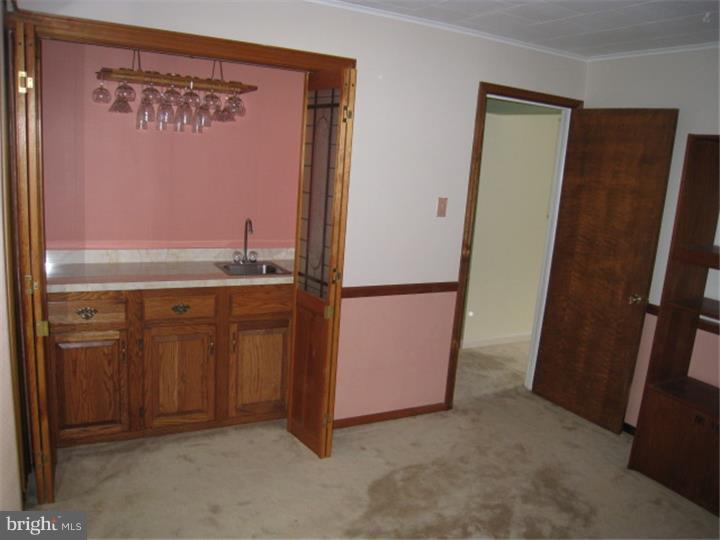 16 Warwick Road Stratford, NJ 08084 - Photo 7 of 16