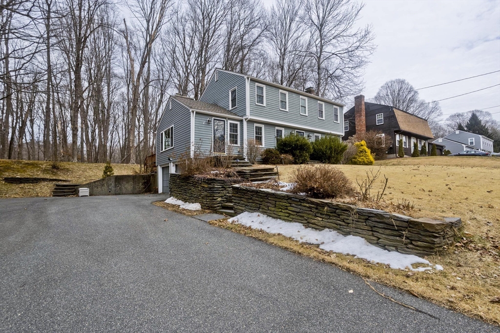 233 Franklin Road Longmeadow, MA 01106 - Photo 3 of 37