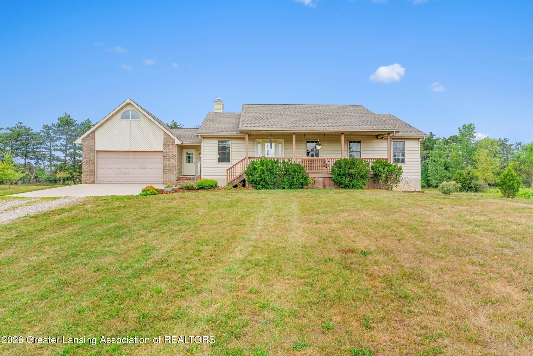2327 Vandekarr Road Owosso, MI 48867 - Photo 2 of 60 02-Media Jett -12
