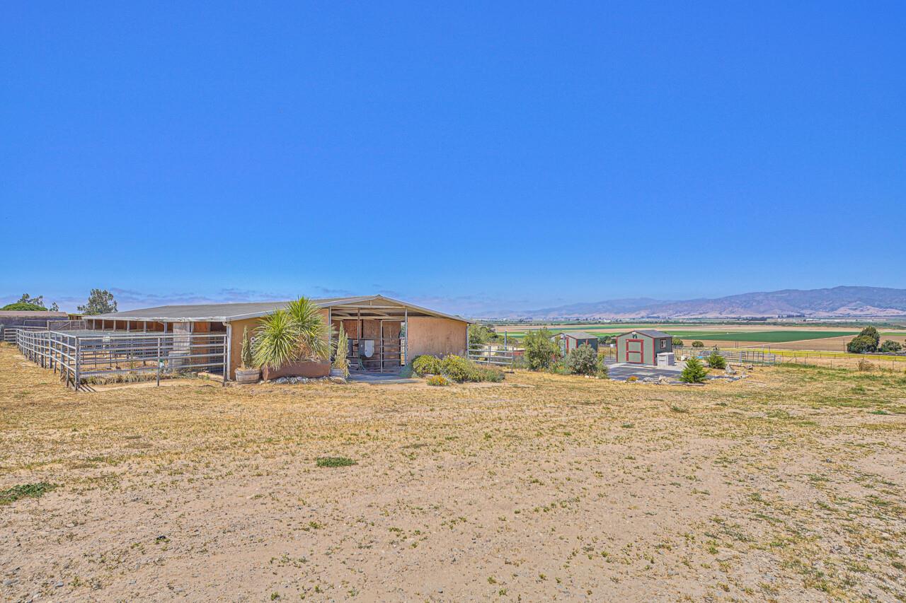844 River Road Salinas, CA 93908 - Photo 8 of 76