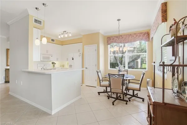 $565,000 | 3904 Forest Glen Boulevard, Unit 7101, Naples, FL 34114